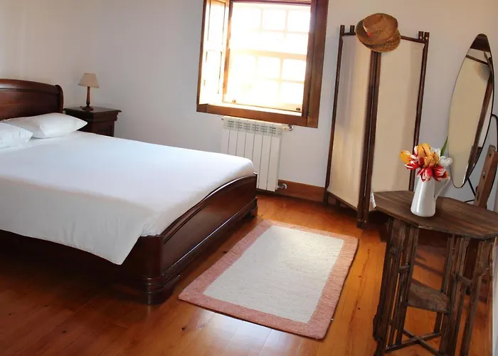 Casa Dos Tres Rapazes 빌라 *