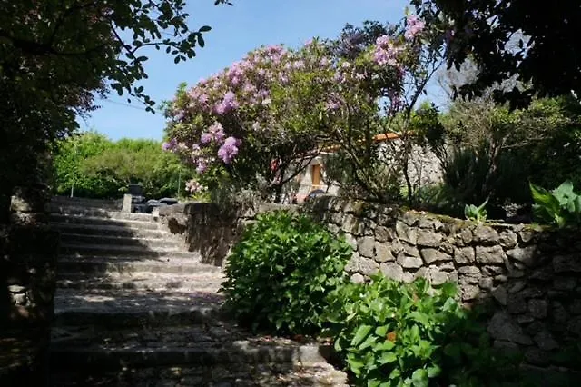 Casa Dos Tres Rapazes *